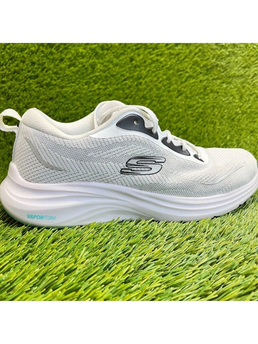 Skechers Vapor Foam‎ Smooth Ride Womens Size 7.5 White Running Shoes Sneakers